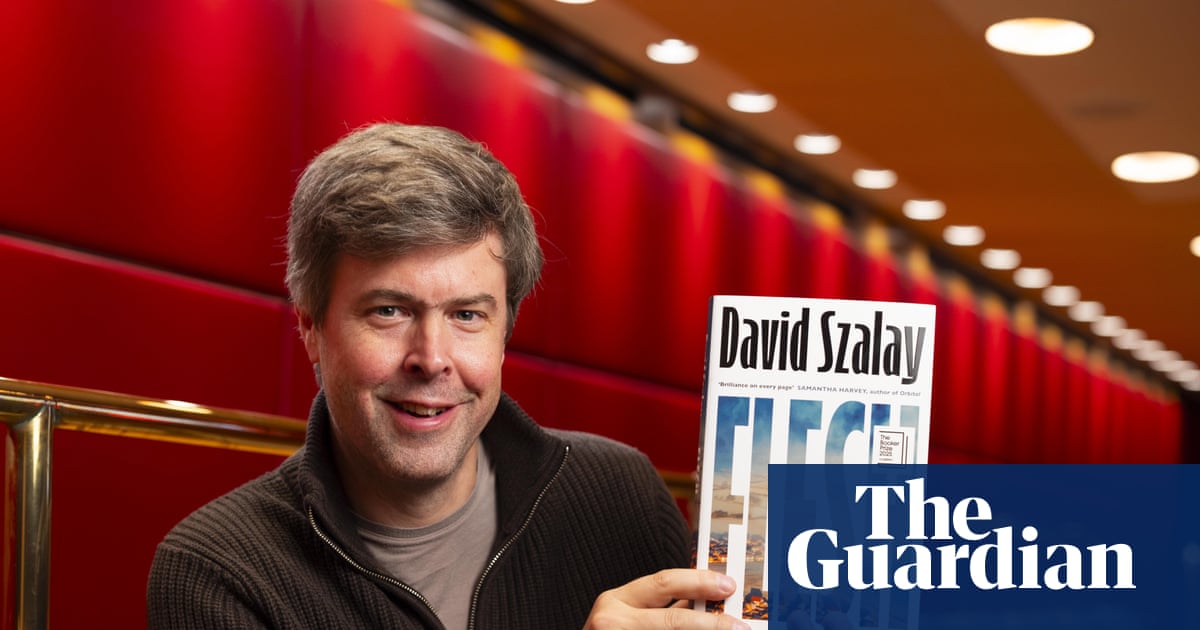  David Szalay wins 2025 Booker prize for ‘dark’ Flesh | Booker prize