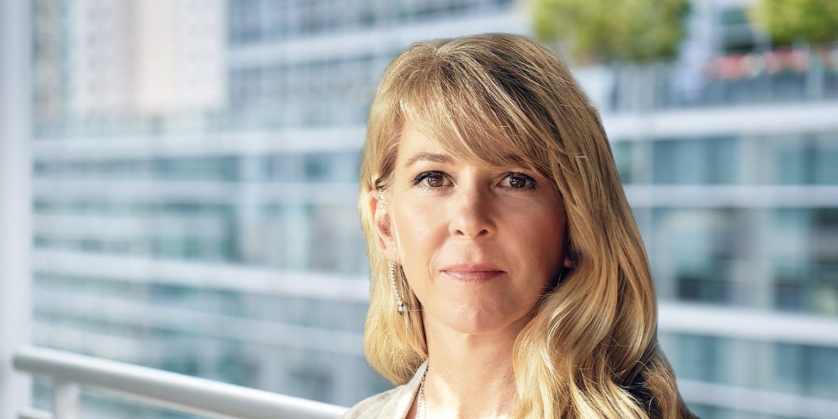  Liz Ann Sonders: AI Boom Unlike Dot-Com Bubble, May Still Roil Economy