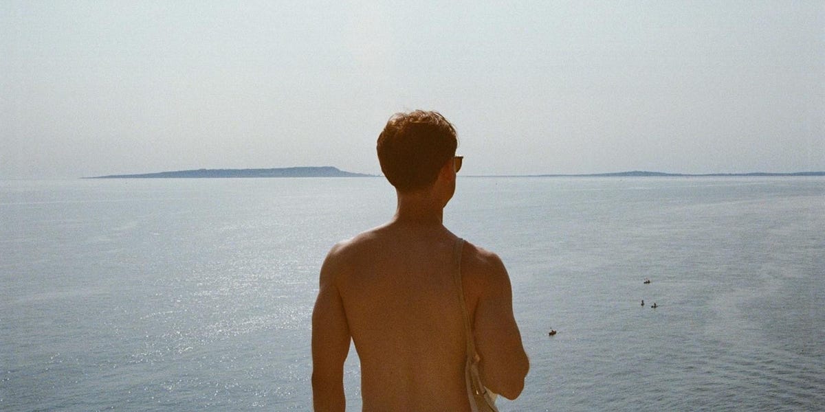  A 31-Year-Old Burned Body Fat With More Carbs, Full-Body Workouts