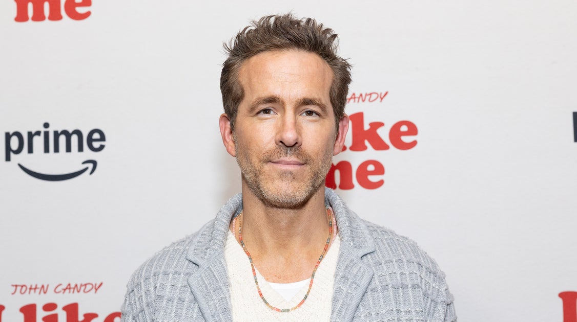  Ryan Reynolds Gets Honest About His Early Career Missteps