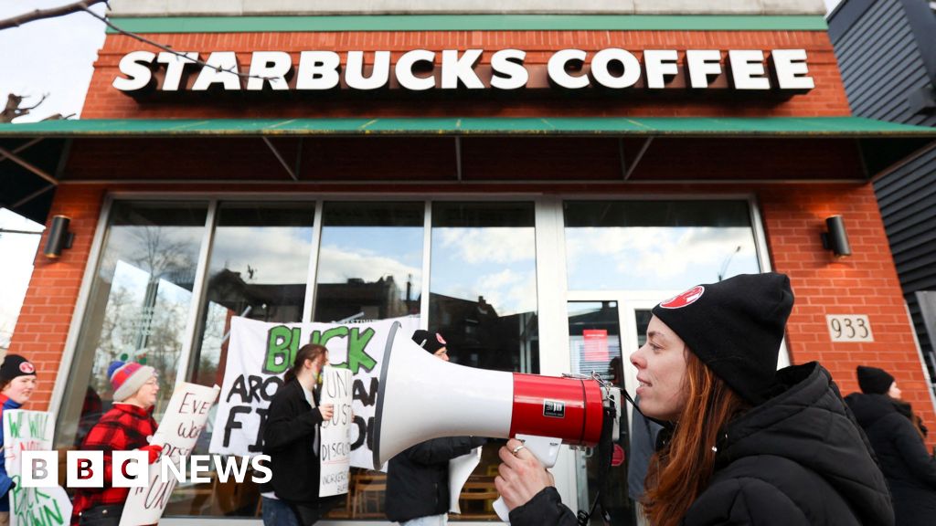  Starbucks’ barista strike could undermine its turnaround plan