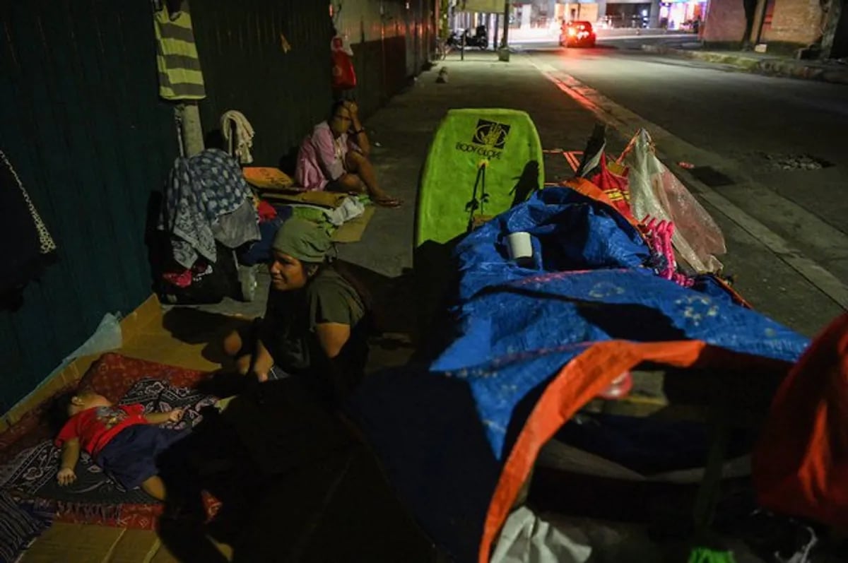 Archdiocese of Manila urges schools, churches to shelter homeless ahead of Typhoon Uwan – ABS-CBN