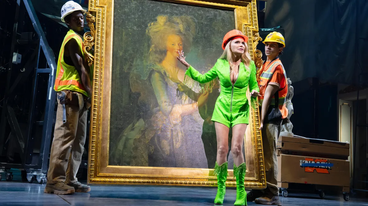  Kristin Chenoweth is ‘so proud’ of controversial ‘Queen of Versailles’