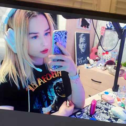 Maria from St Petersburg now discourages others from trying Molecule