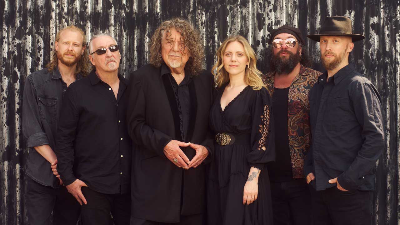  Watch Robert Plant perform Led Zeppelin’s Gallows Pole during Tiny Desk Concert set