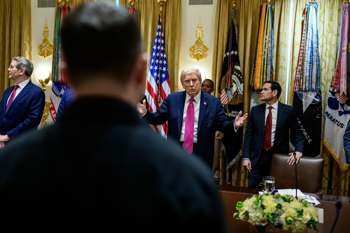  ‘Let Them Fight’ – Trump Cools on Tomahawk Missiles for Ukraine, Urges Self-Settlement