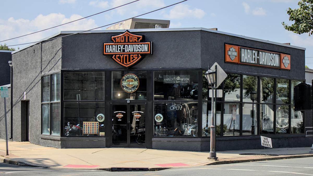  Harley-Davidson Dealerships Are Shutting Down Across America: Here’s Why