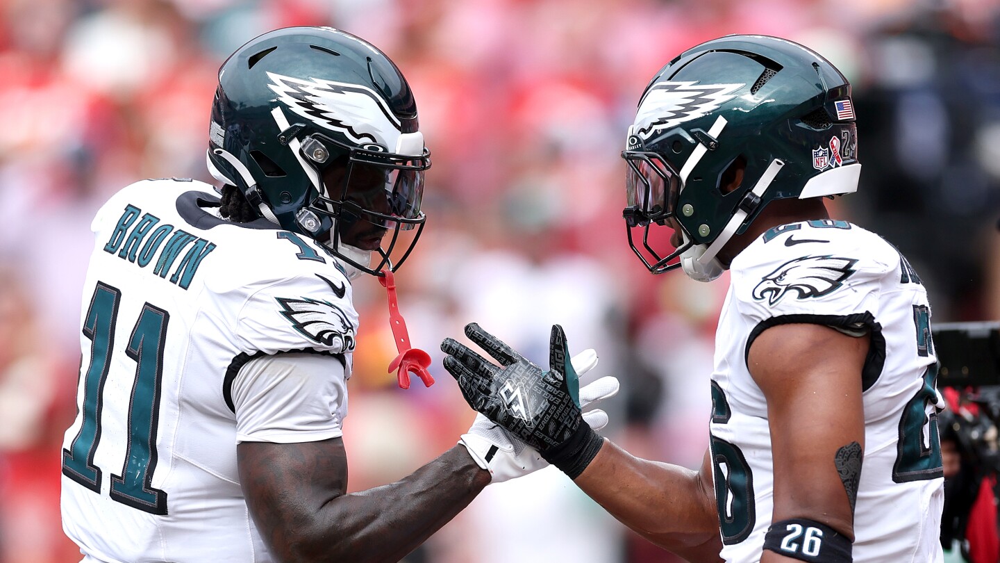  A.J. Brown responds to “speculation” he’s not the same player he once was