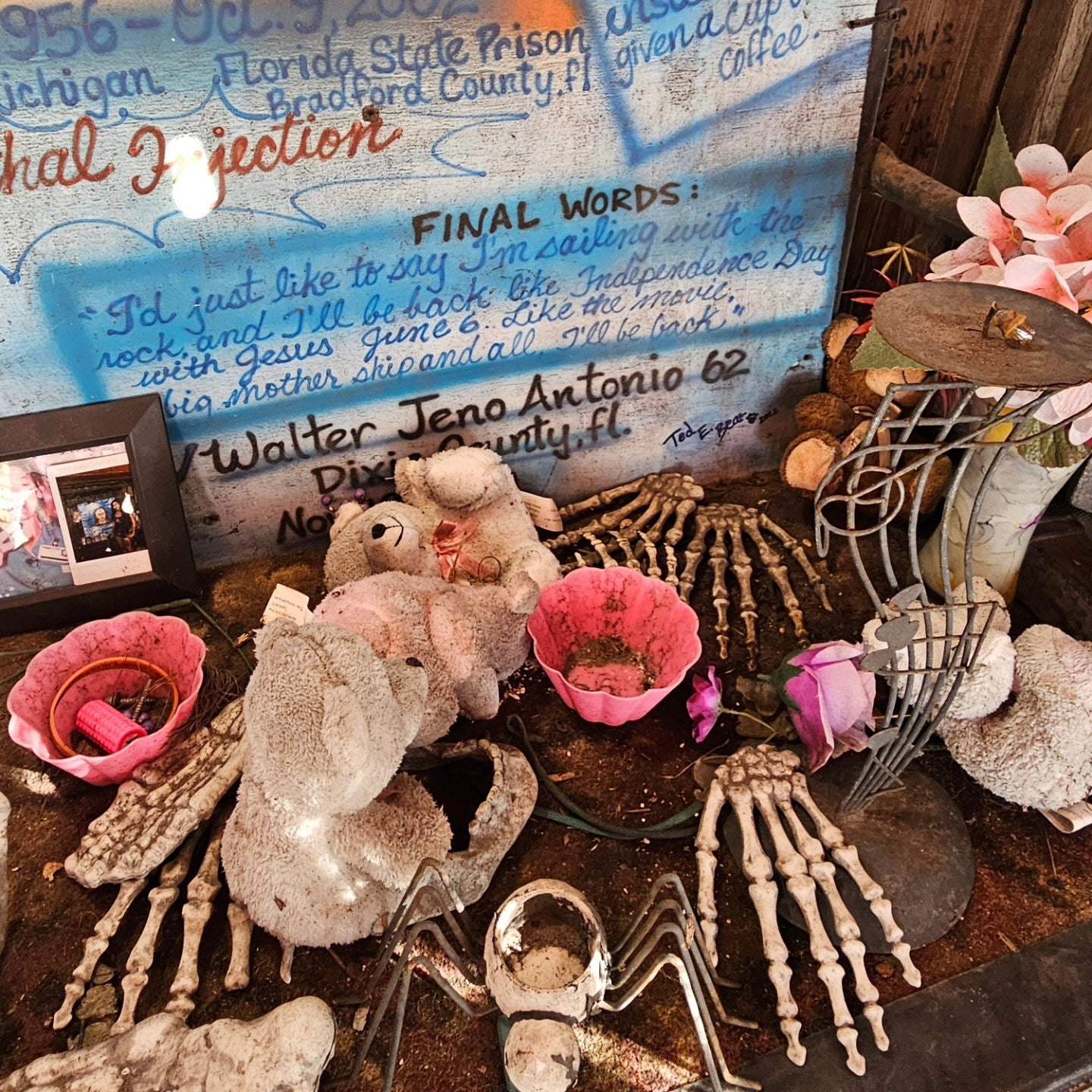 Her final words are etched on the wall under her picture at The Last Resort Bar – where her memory lives on