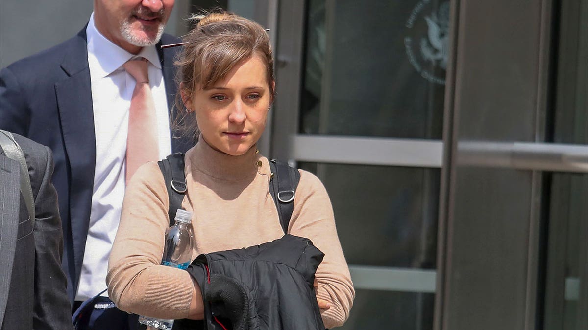 Allison Mack leaves court after NXIVIM hearing
