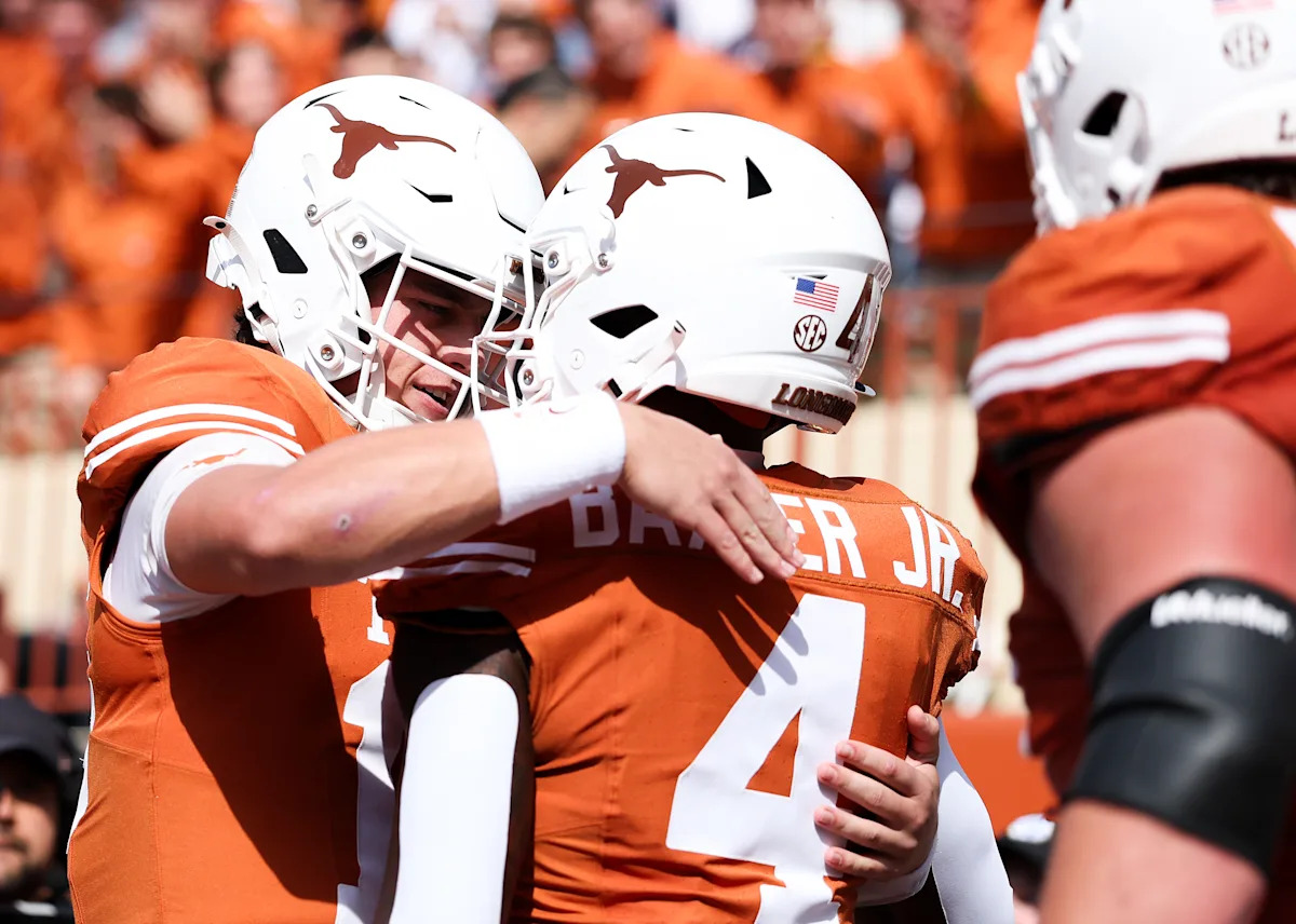  Arch Manning throws 3 TDs as No. 20 Texas takes down No. 9 Vanderbilt despite late Commodores rally