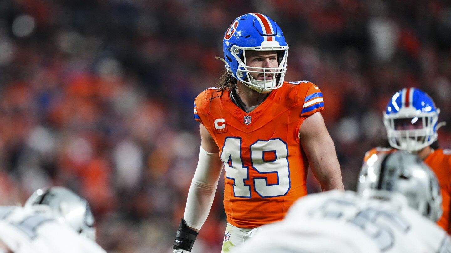  Broncos LB Alex Singleton had surgery for testicular cancer last Friday