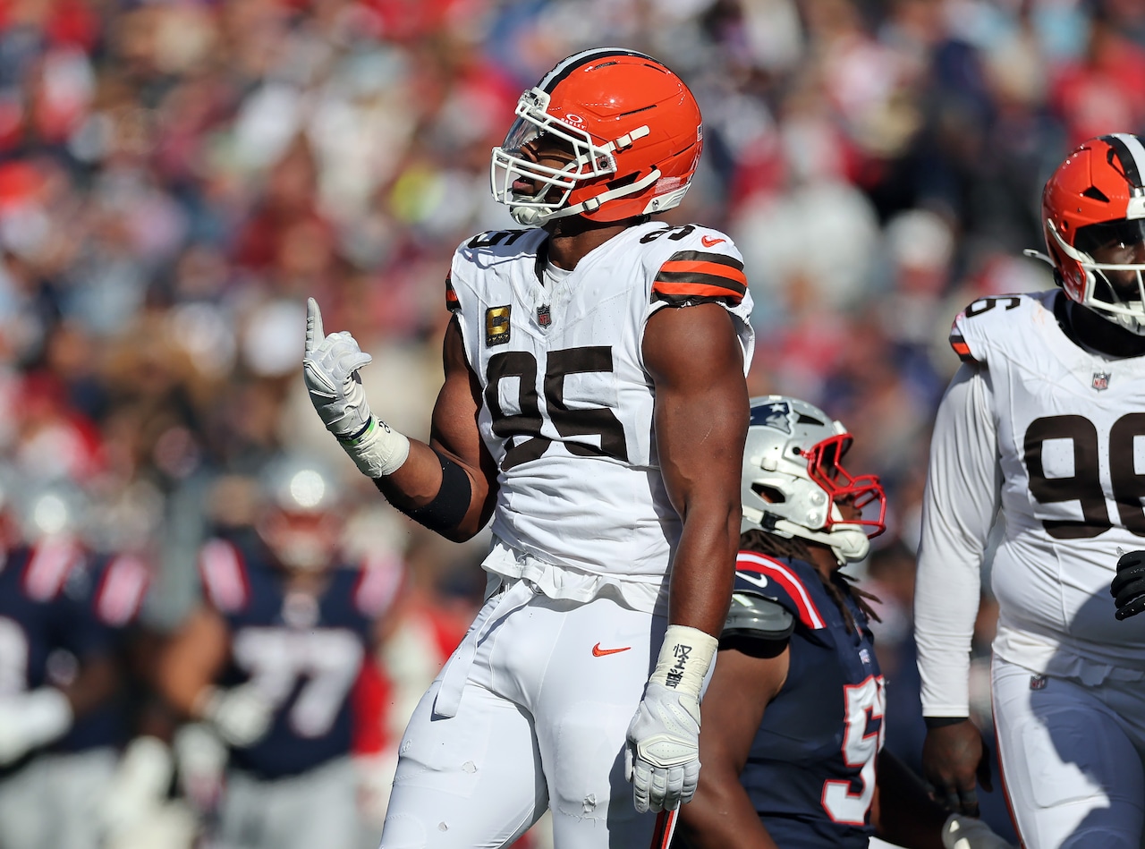  Browns pass rusher Myles Garrett sets new team record for sacks in a season