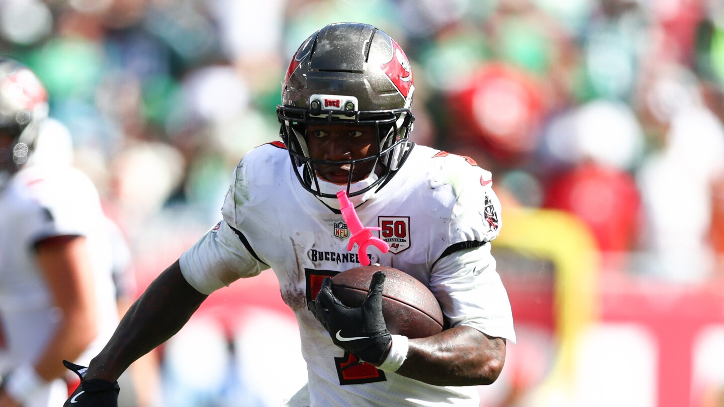  Bucky Irving at Bucs practice on Wednesday