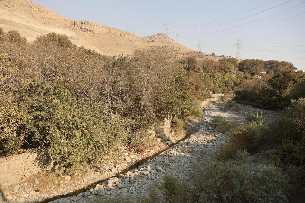 Kan Creek in Tehran (Photo: Majid Asgaripour/WANA (West Asia News Agency) via REUTERS) נהר קאן ב טהרן איראן משבר מים בצורת