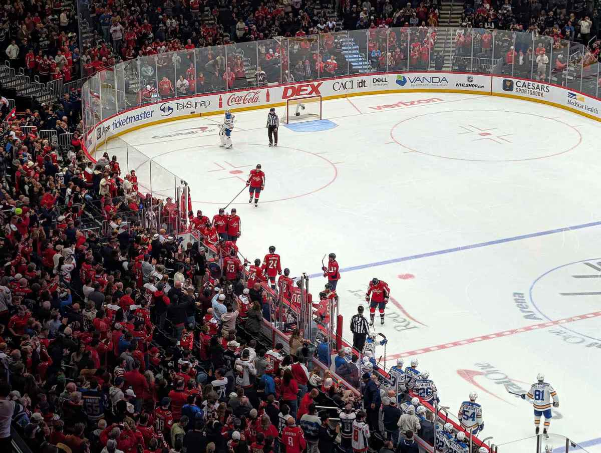  Caps beat Blues 6-1: Wilson gets two, Ovi gets 900, Binnington gets the hook