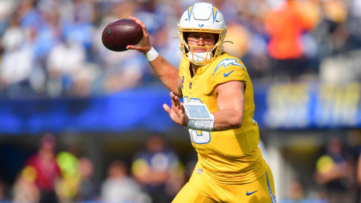  Chargers vs. Steelers live updates: Score, highlights and analysis from ‘SNF’