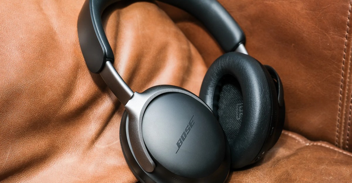  Bose and Sony headphones are up to $200 off in the run-up to Black Friday