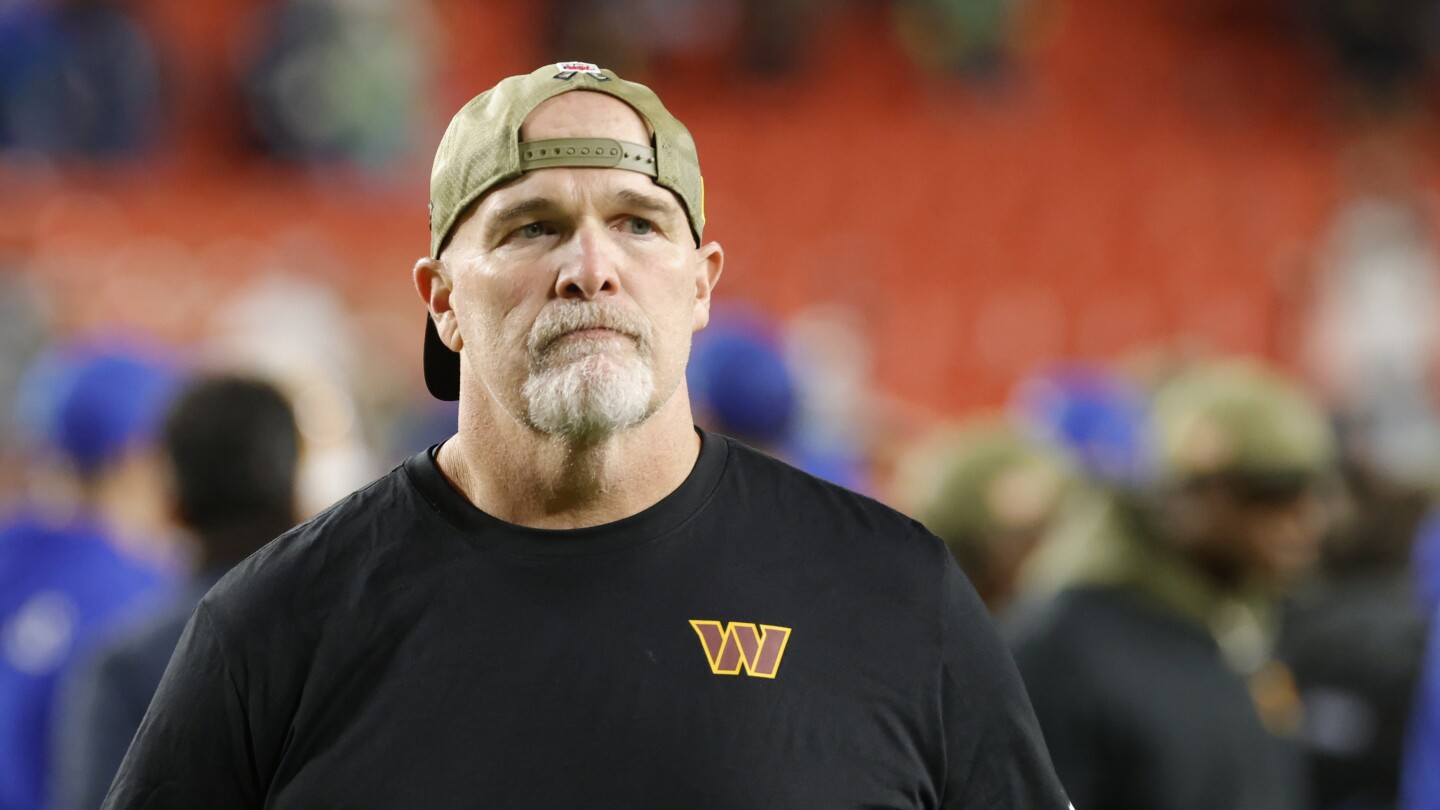  Dan Quinn takes over defensive play-calling from Joe Whitt Jr.