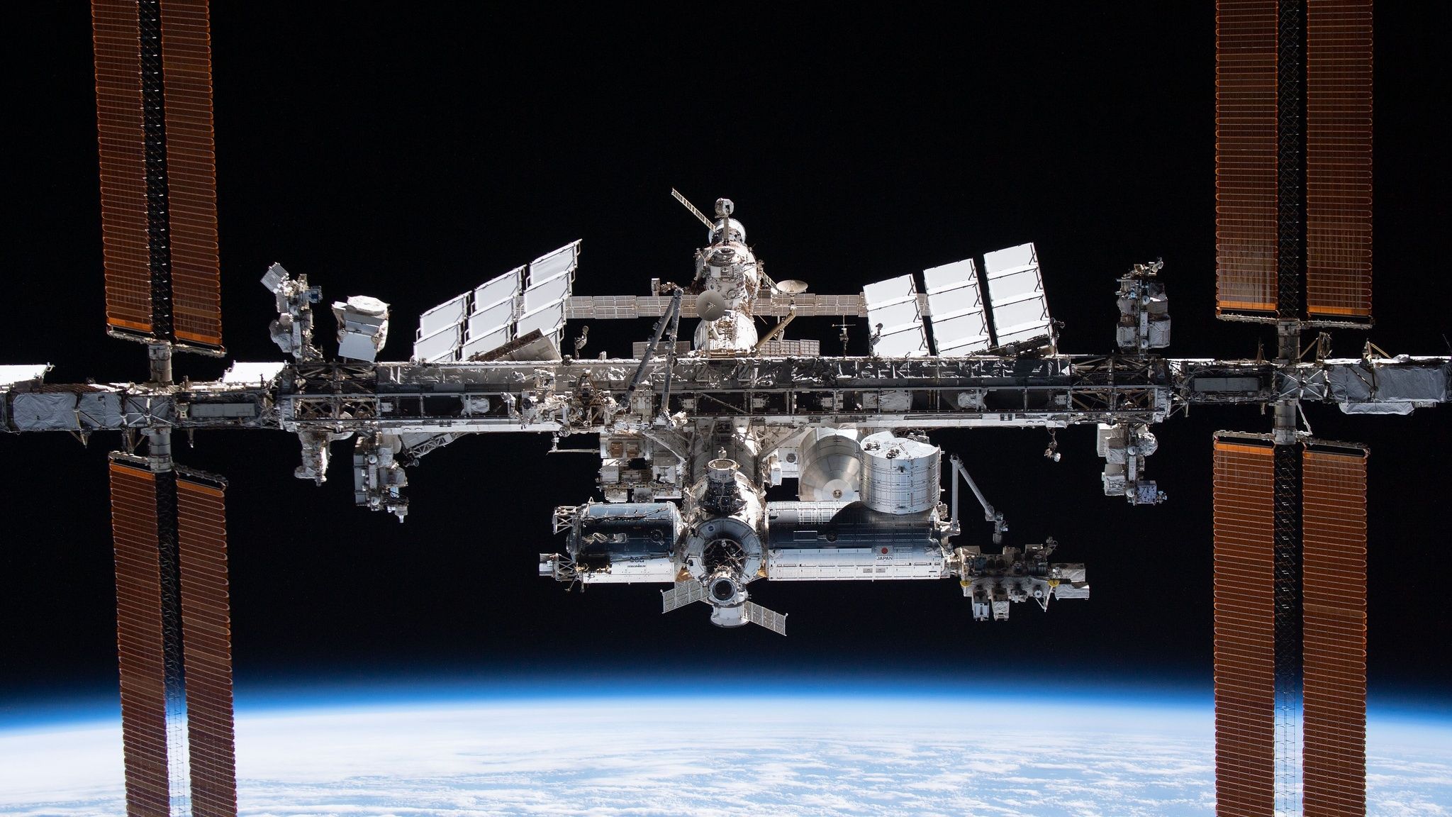  The International Space Station will fall to Earth in 2030. Can a private space station really fill its gap?