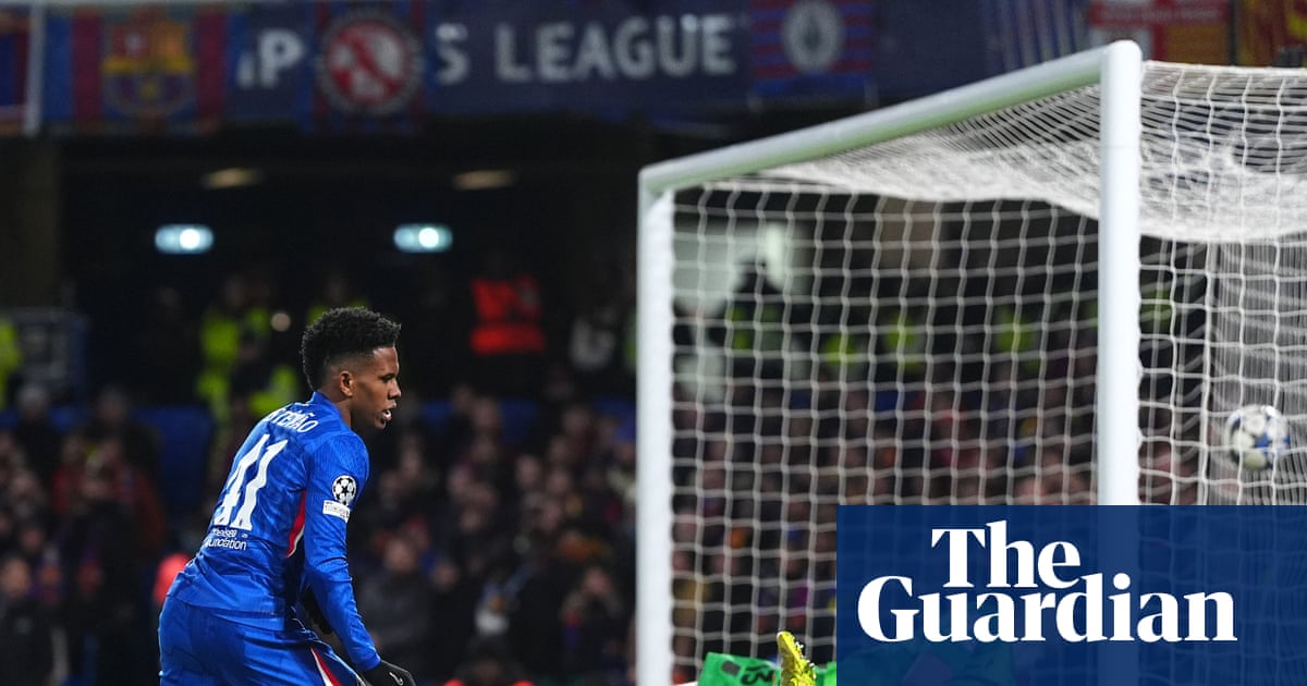  Estêvão wonder goal lights up Chelsea’s statement win over 10-man Barcelona | Champions League
