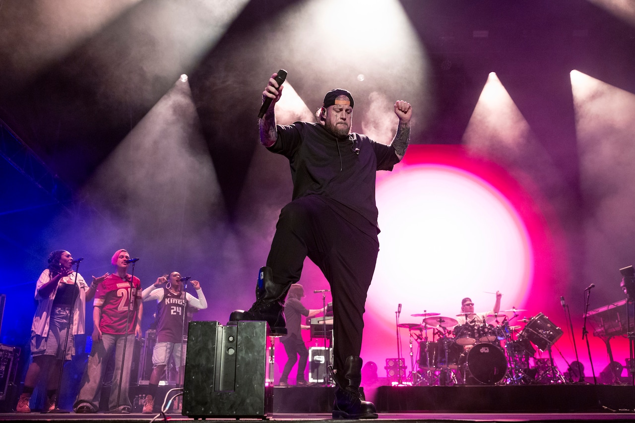  Country music star cancels show due to health issues: ‘I just can’t shake it’