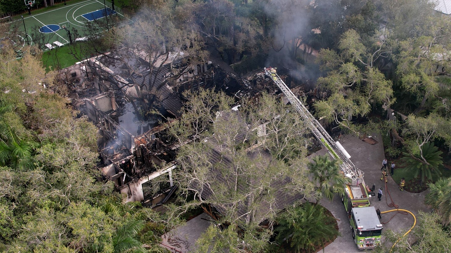  Fire destroys Heat coach Erik Spoelstra’s home in Miami suburb