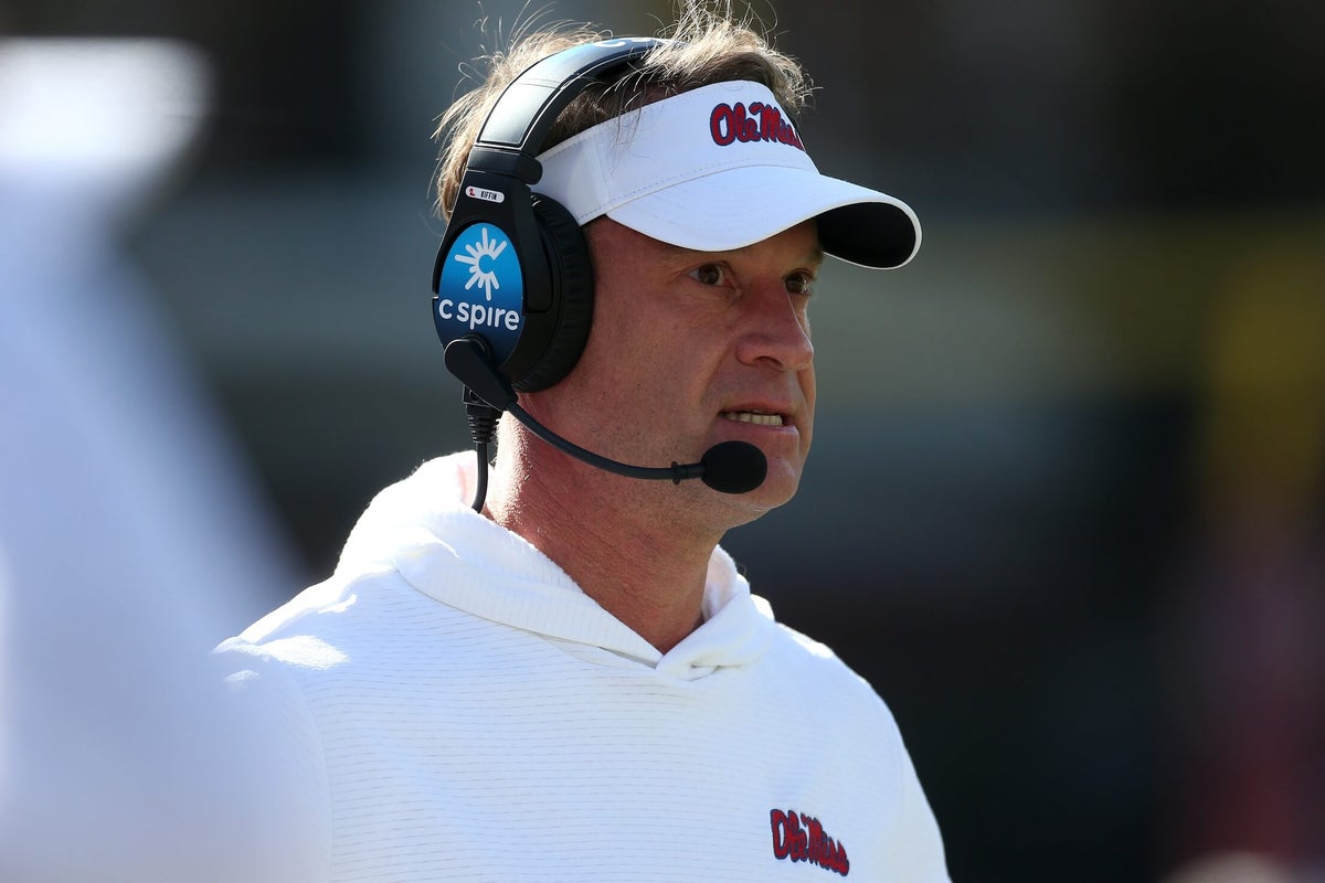  Ole Miss players accuse Lane Kiffin of lying in his farewell statement