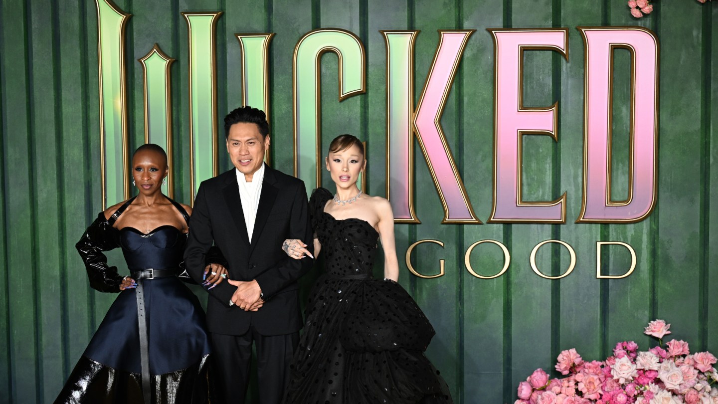  Ariana Grande, Cynthia Erivo Usher in ‘Wicked: For Good’