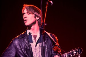 American Folk musician Todd Snider plays guitar as he performs onstage at Medinah Temple, Chicago, Illinois,  November 27, 1997. (Photo by Paul Natkin/Getty Images)