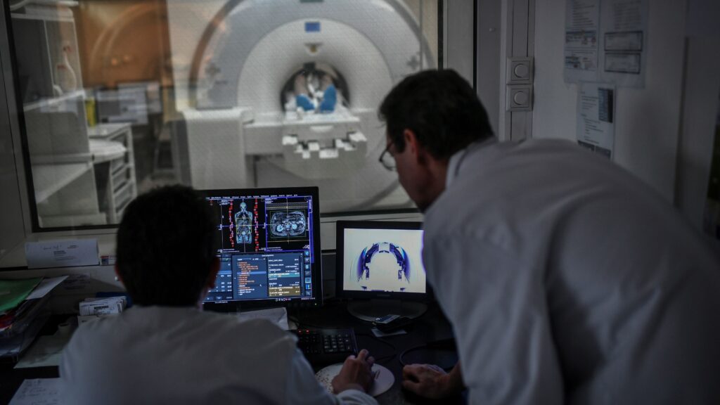  Neurologist explains why a 79-year-old man might need an MRI