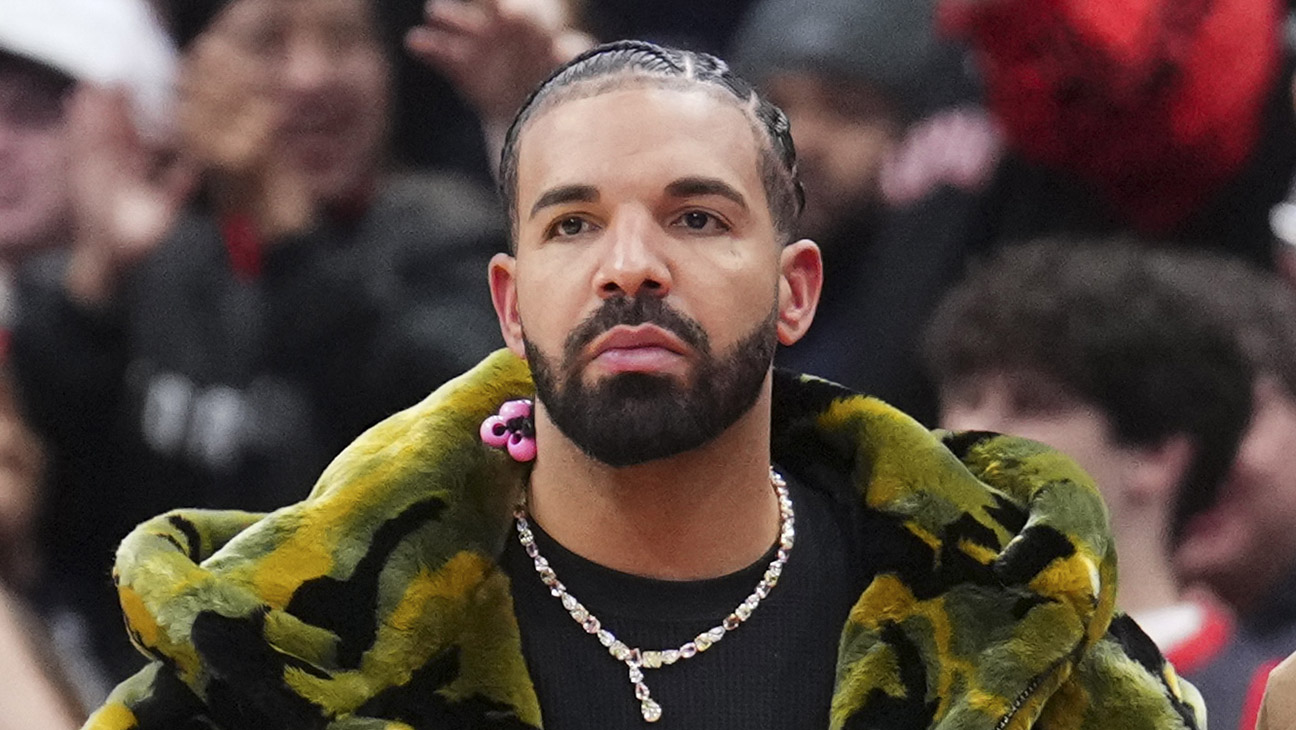  Spotify Sued Over Billions of ‘Fraudulent’ Drake Streams