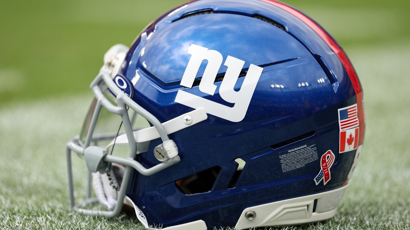  Giants make outside linebackers coach Charlie Bullen their interim defensive coordinator