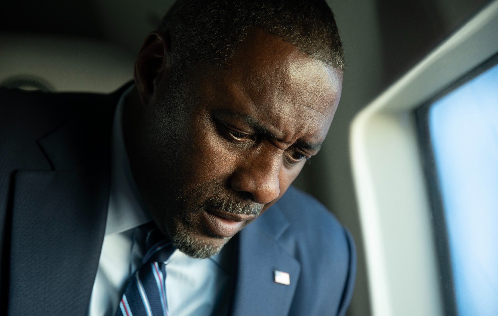  Does Idris Elba’s President retaliate to the nuclear attack? 