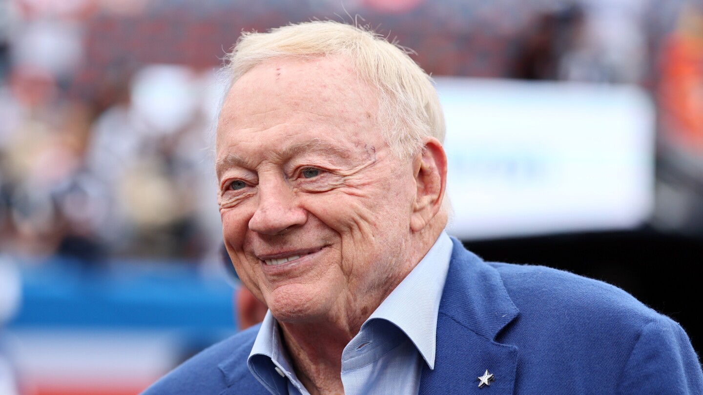  Jerry Jones says the Cowboys have a trade in place