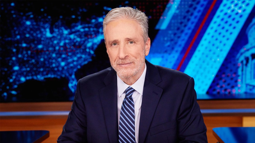  Jon Stewart Renews at ‘Daily Show’ for Another Year