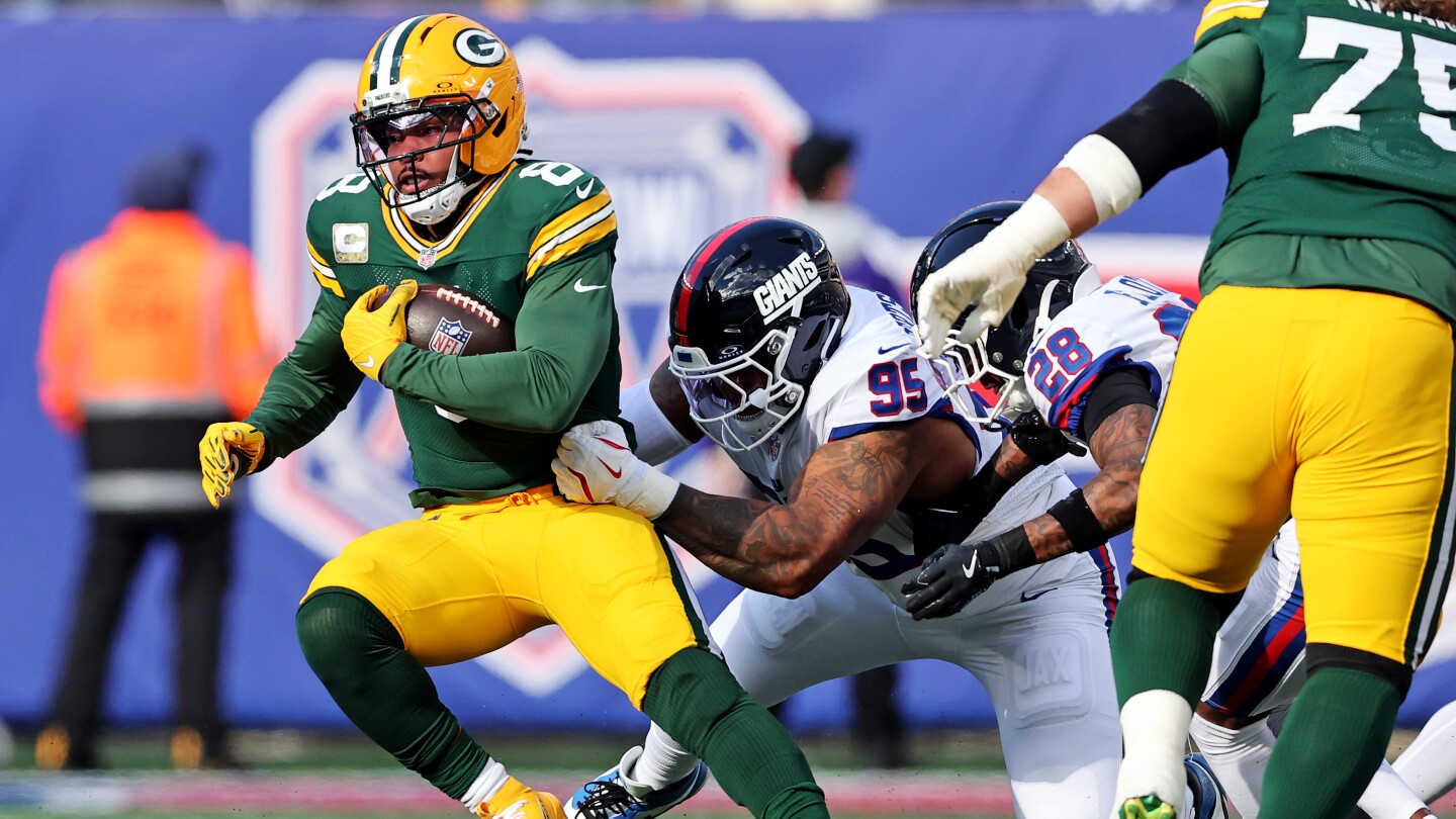  Josh Jacobs: MetLife Stadium surface is “definitely the worst”