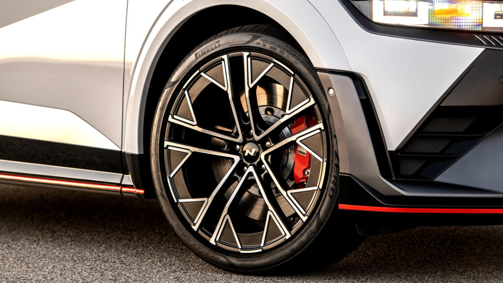  Apparently You Need Hyundai’s Permission To Change Your Own Brakes