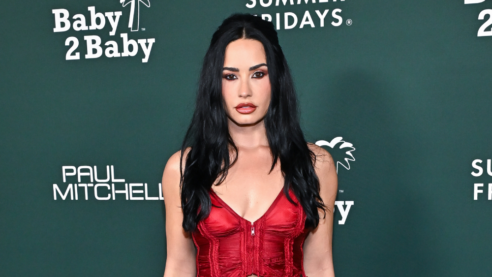  Demi Lovato, Jessica Alba, Serena Williams: Baby2Baby Red Carpet Photos