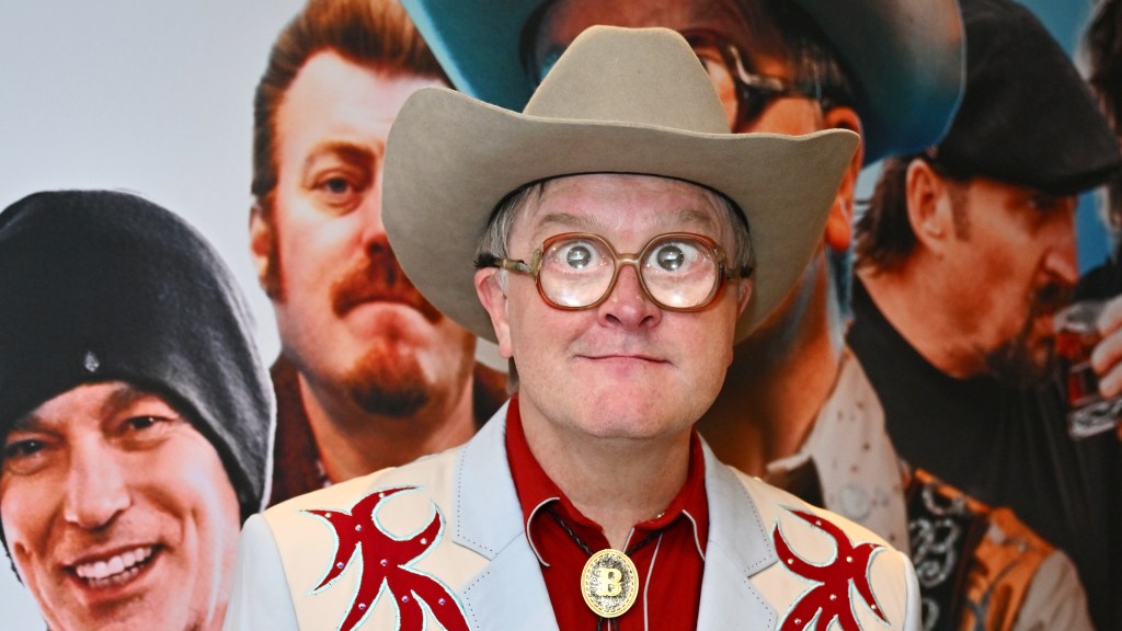  Mike Smith Steps Away From ‘Trailer Park Boys’ Amid Sexual Assault Suit