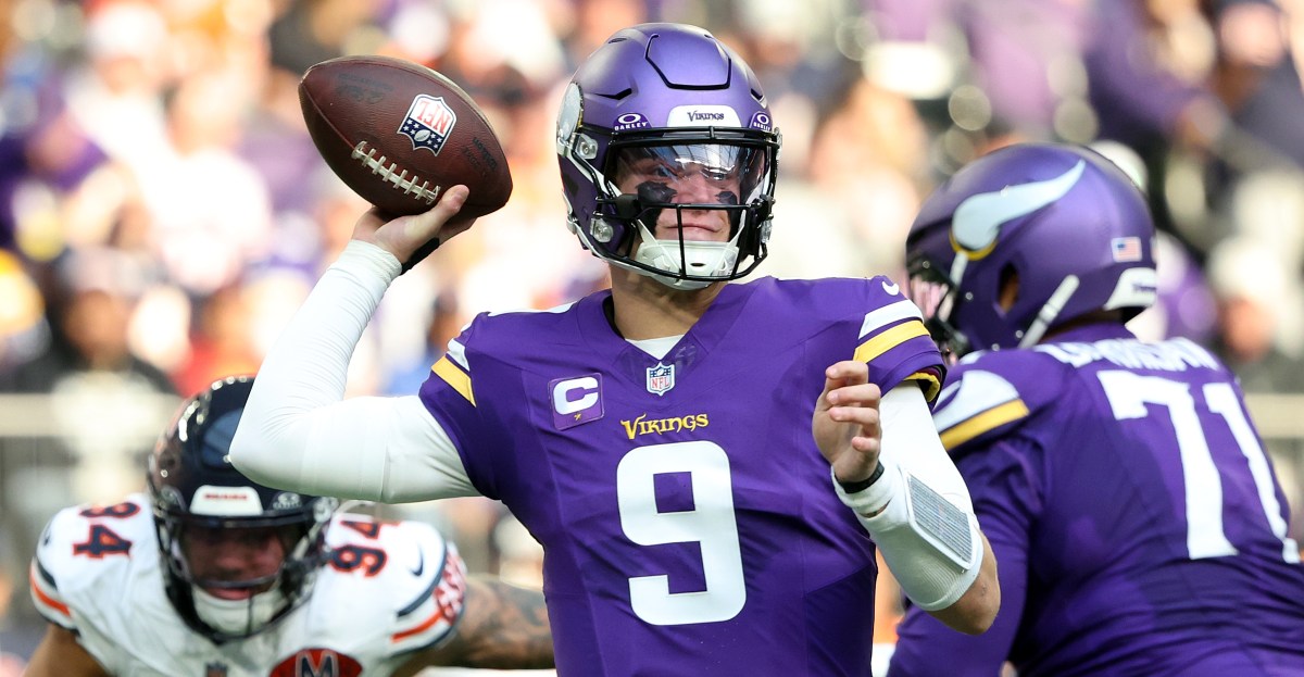  Minnesota Vikings QB J.J. McCarthy facing fan wrath after Week 11 loss