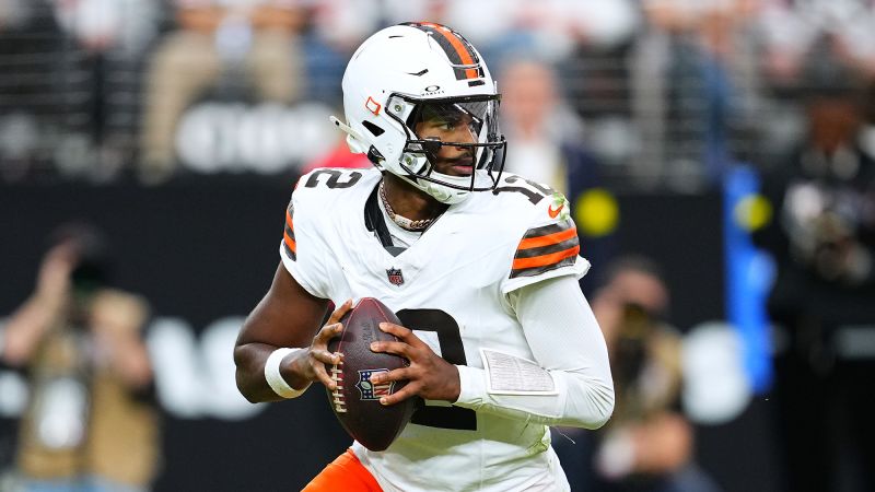  NFL Week 12 Sunday: Shedeur Sanders wins 1st Browns start, Dallas stuns Philly with big comeback and Chiefs stay alive
