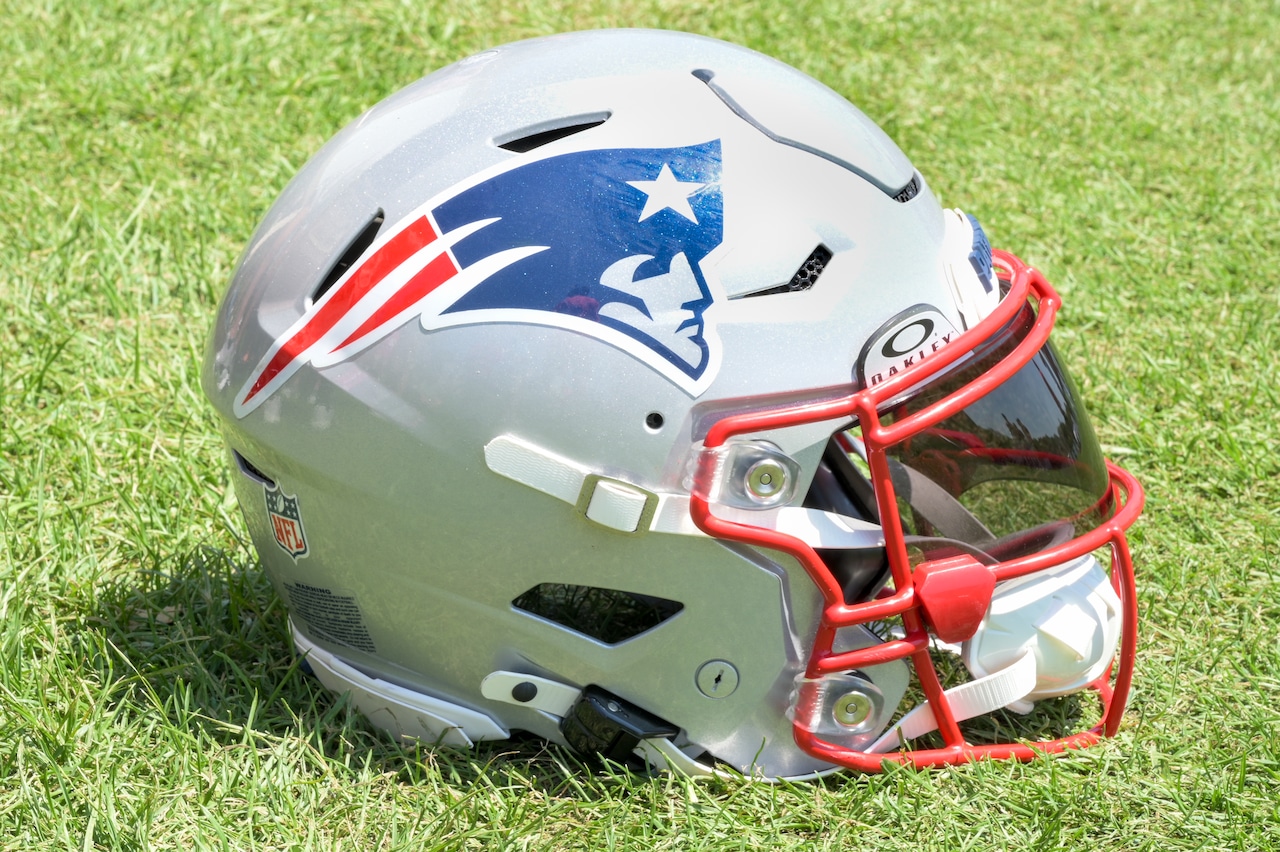  NFL trade deadline tracker 2025: Jets sell, Patriots stay quiet