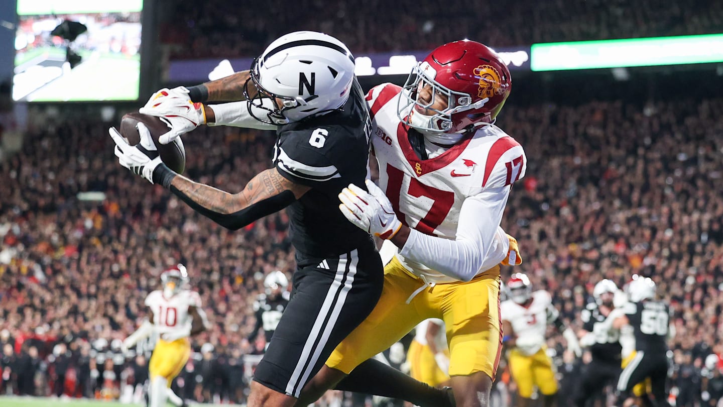  No. 23 USC Avoids Nebraska’s Upset Bid, 21-17