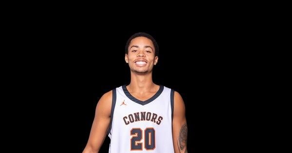  Oklahoma college basketball player dies after suffering injury during game in Texas