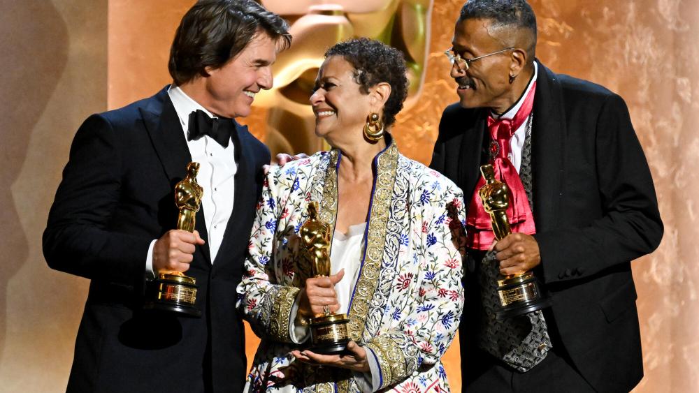  Ariana Grande, Sydney Sweeney, Tom Cruise and More