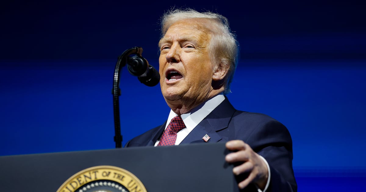  Trump, 79, Gets Basic Geography Wrong in Awkward Senior Moment