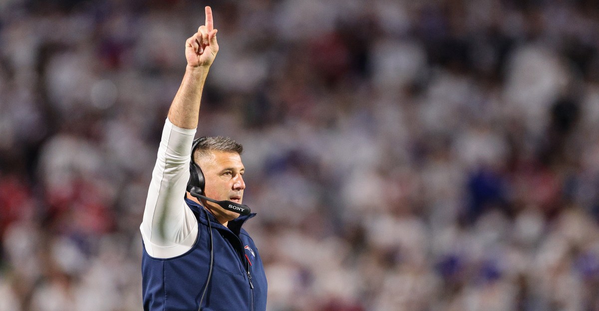  Patriots inch closer to AFC East title after Bills’ TNF loss to Texans