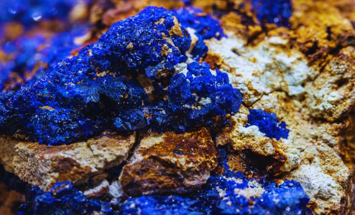  Scientists Unearth Blue Pigment in 13,000-Year-Old Cave Artifact