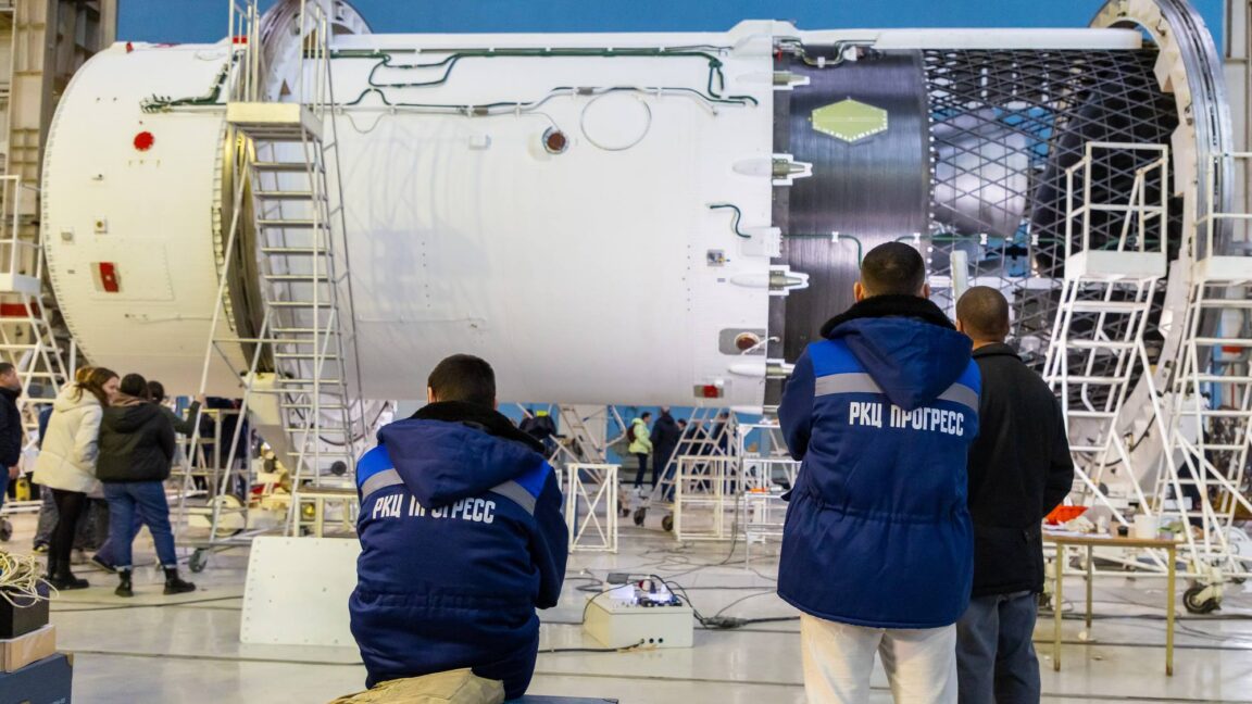  Russia’s Soyuz 5 will soon come alive. But will anyone want to fly on it?